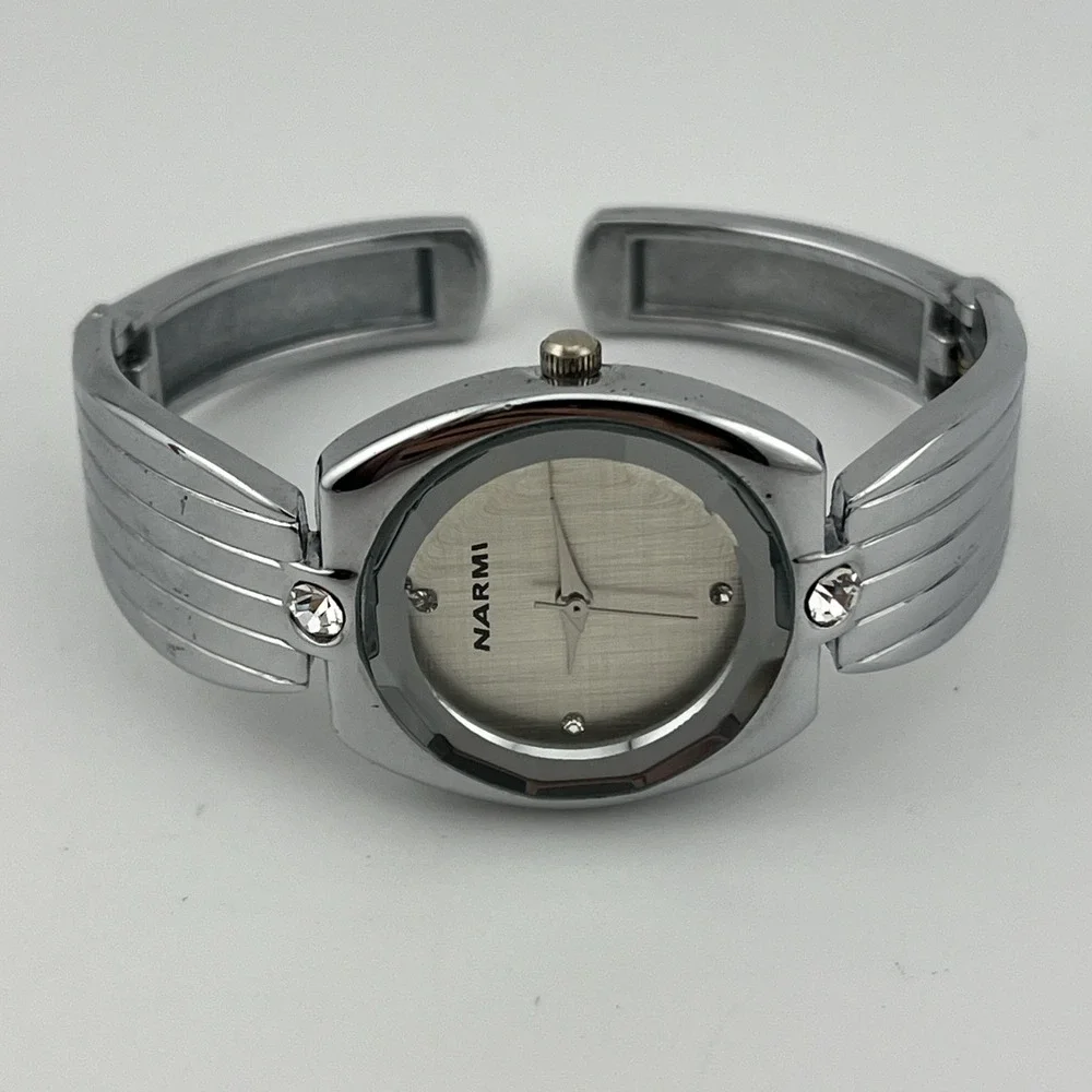 Narmi‎ Watch Women 28mm Case Silver Hinge Bangle Band- New Battery